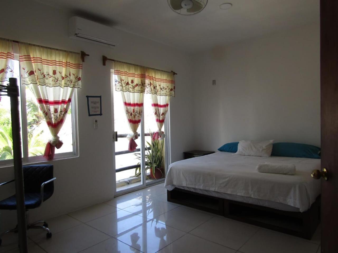 Brisamar Guesthouse Puerto Escondido  Exterior photo