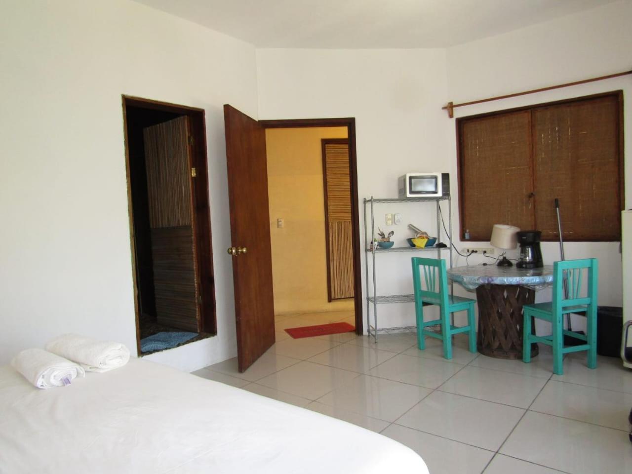 Brisamar Guesthouse Puerto Escondido  Exterior photo