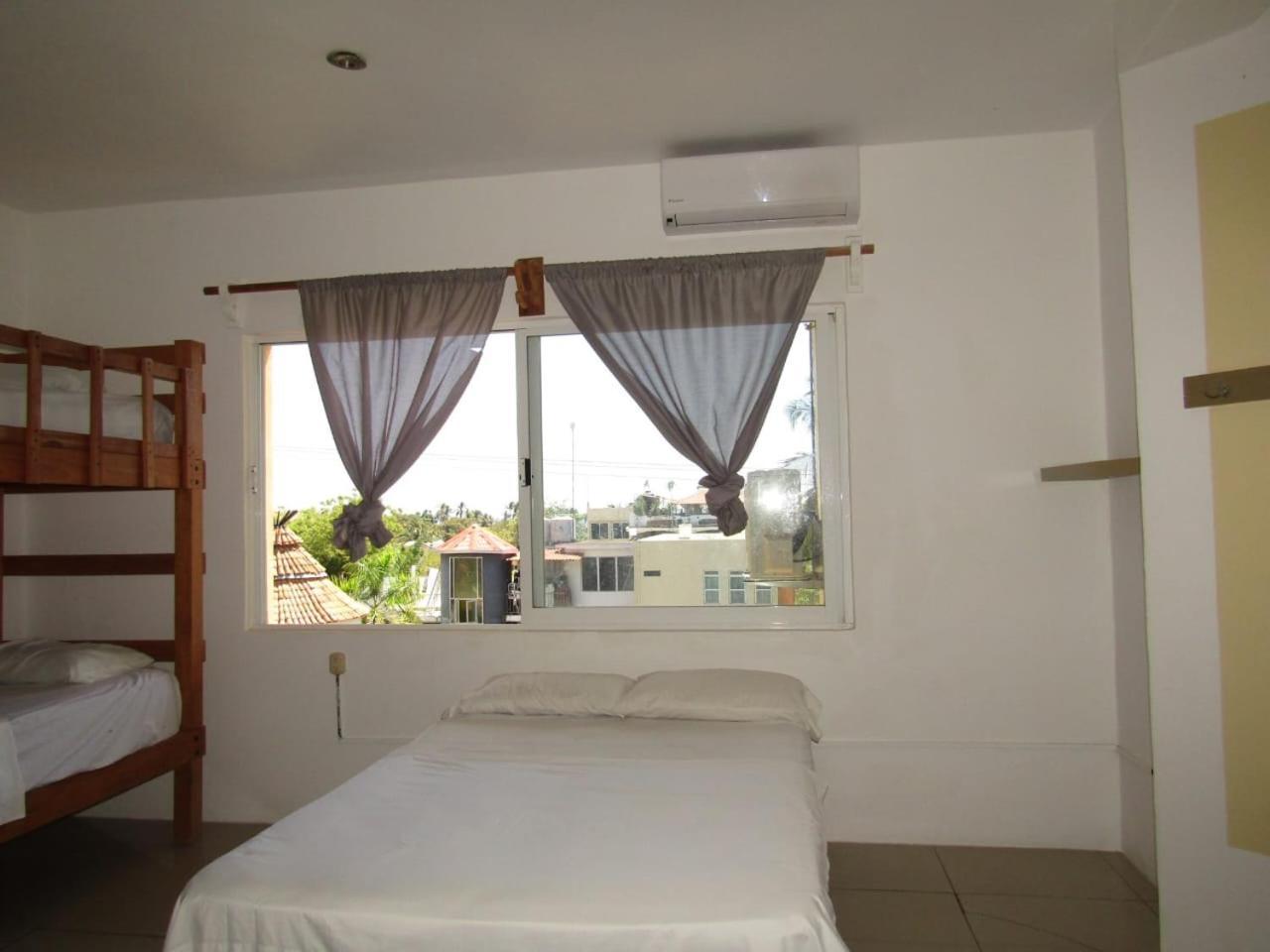 Brisamar Guesthouse Puerto Escondido  Exterior photo